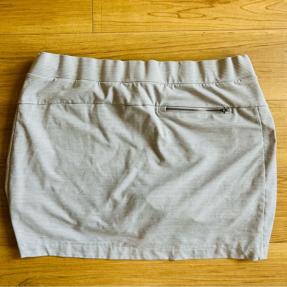 💜 Athleta STRIPE MODERN METRO SKORT Size XL - Picture 7 of 9